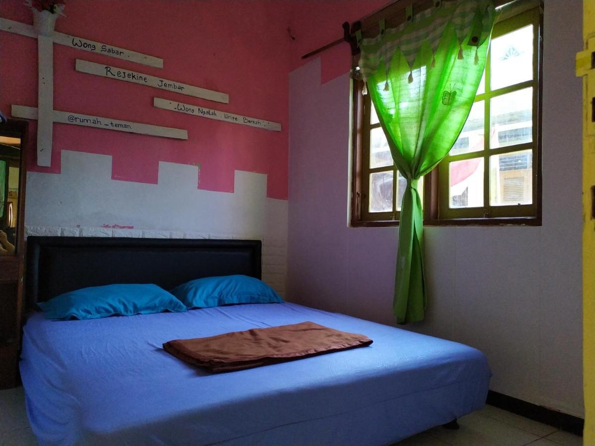 Rumah Teman Backpacker Semarang Buitenkant foto
