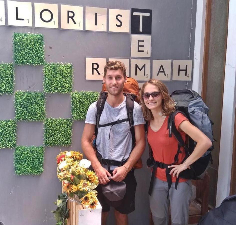 Rumah Teman Backpacker Semarang Buitenkant foto